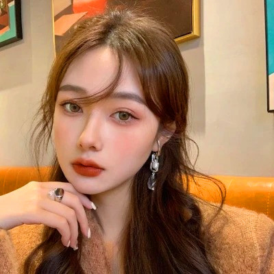 精致绝美好看的女生头像图片
