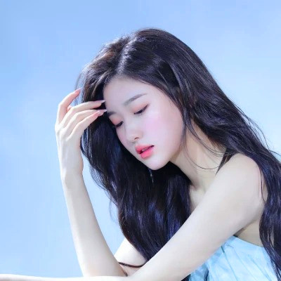 精致绝美好看的女生头像图片