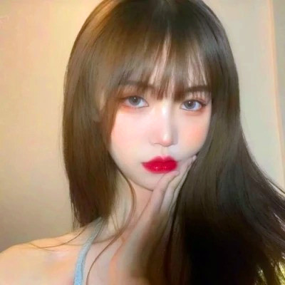 精致绝美好看的女生头像图片