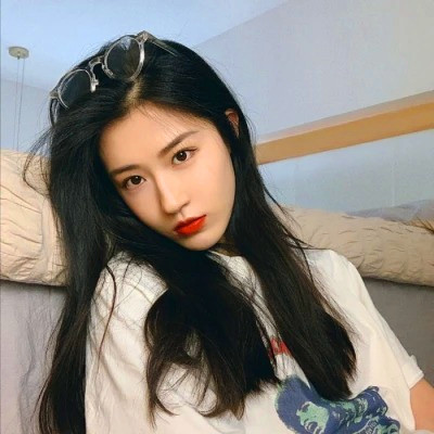 精致绝美好看的女生头像图片