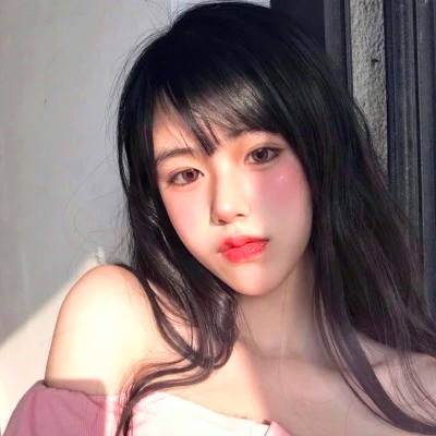 精致绝美好看的女生头像图片