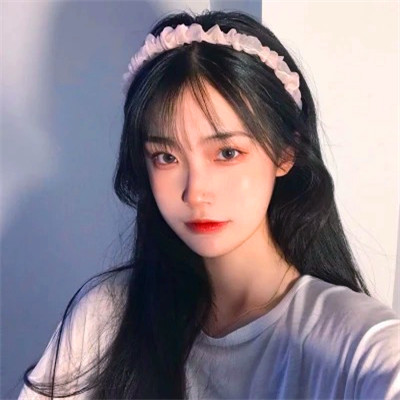 精致绝美好看的女生头像图片