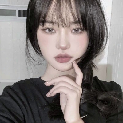 精致绝美好看的女生头像图片