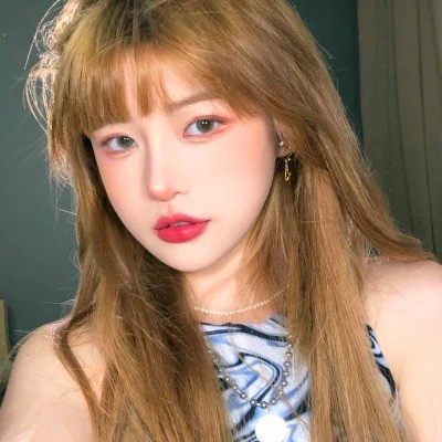 精致绝美好看的女生头像图片