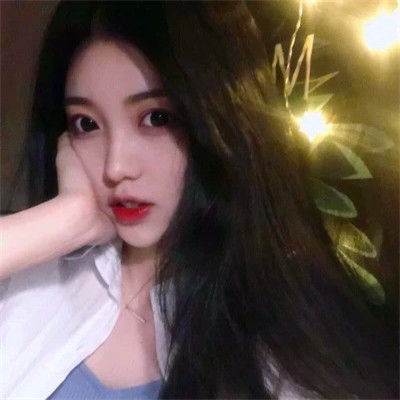 精致绝美好看的女生头像图片