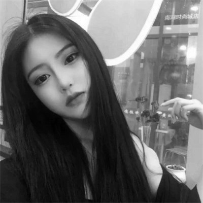 超好看的黑白头像女生高清图片
