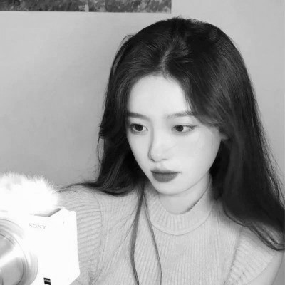 超好看的黑白头像女生高清图片