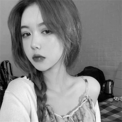 超好看的黑白头像女生高清图片