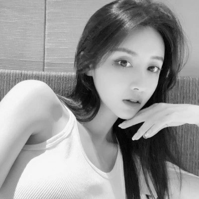 超好看的黑白头像女生高清图片