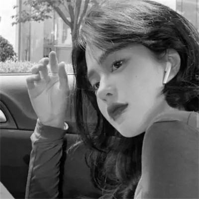 超好看的黑白头像女生高清图片
