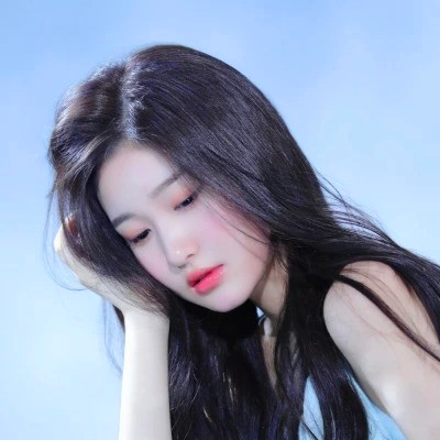 2025美女头像图片