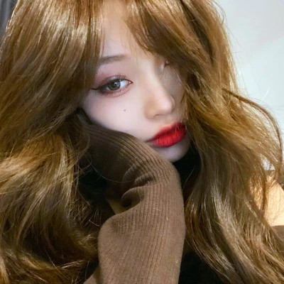 2025美女头像图片