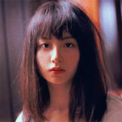 女生微信头像简约干净真人图片