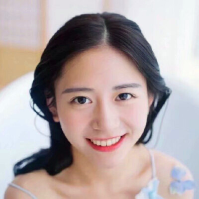 女生微信头像简约干净真人图片