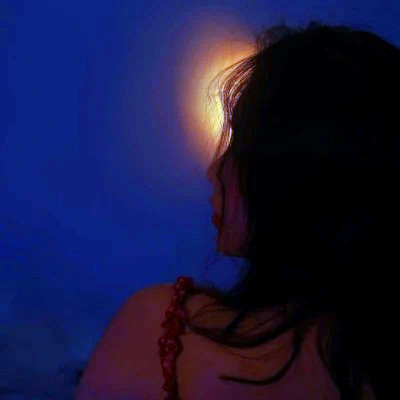 女生微信头像简约干净真人图片