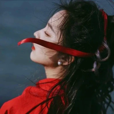 女生微信头像简约干净真人图片