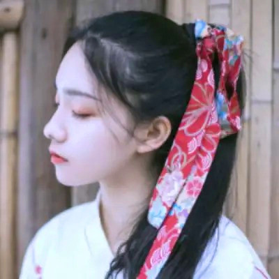 女生微信头像简约干净真人图片