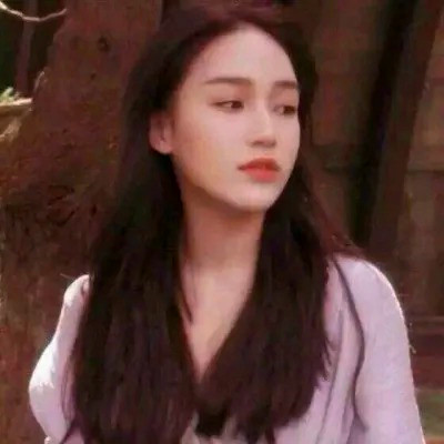 女生微信头像简约干净真人图片