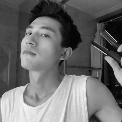 黑白系男生头像