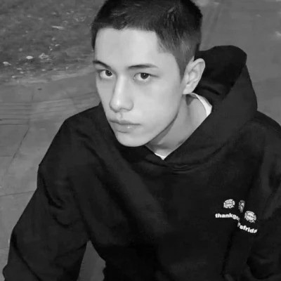 黑白系男生头像