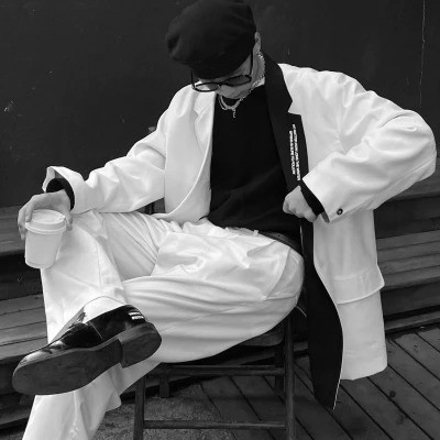 黑白系男生头像