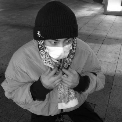黑白系男生头像