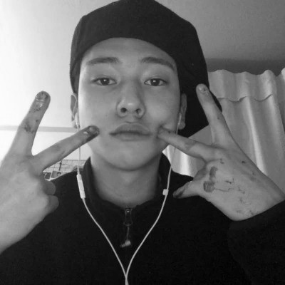 黑白系男生头像