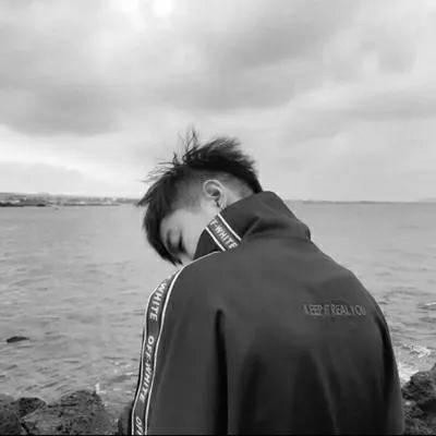 高清黑白男生头像图片