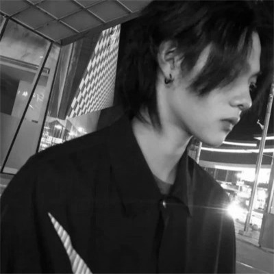 真人男生超酷帅气头像图片