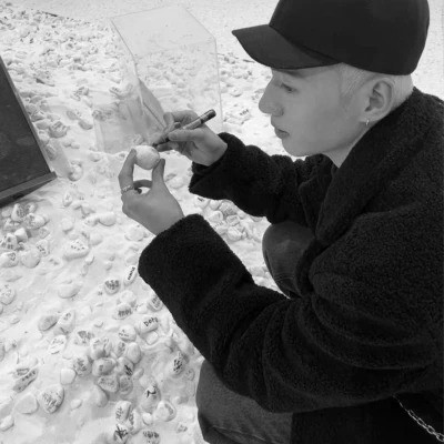 真人男生超酷帅气头像图片