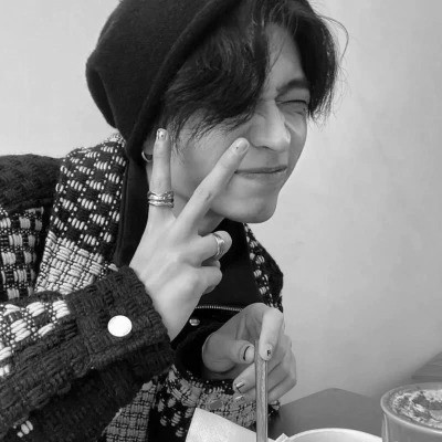 真人男生超酷帅气头像图片
