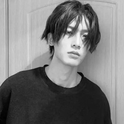 真人男生超酷帅气头像图片