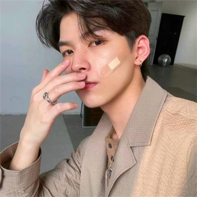 真人男生超酷帅气头像图片