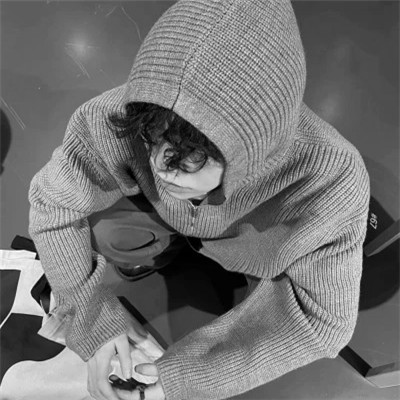 男生头像黑白高冷图片