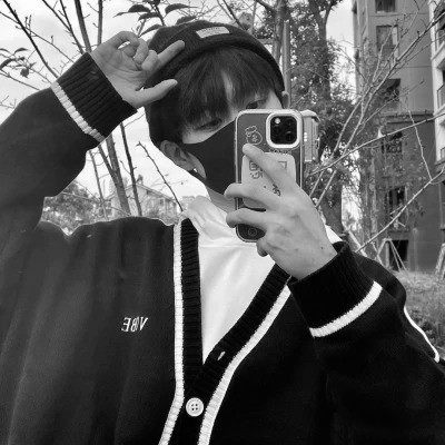 男生头像黑白高冷图片