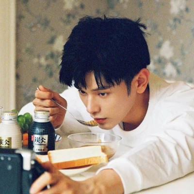 小众不易撞的头像男生真人图片