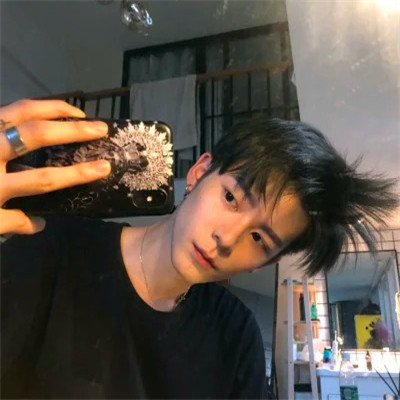 小众不易撞的头像男生真人图片