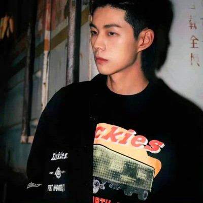 小众不易撞的头像男生真人图片