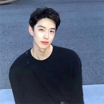 小众不易撞的头像男生真人图片