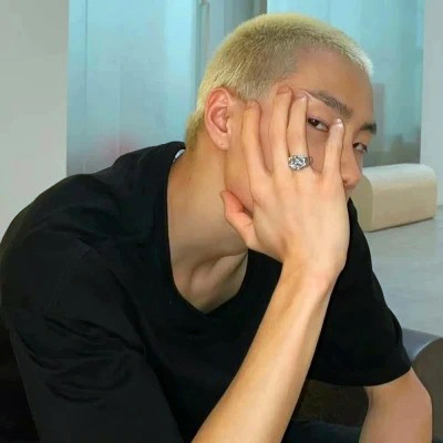 小众不易撞的头像男生真人图片