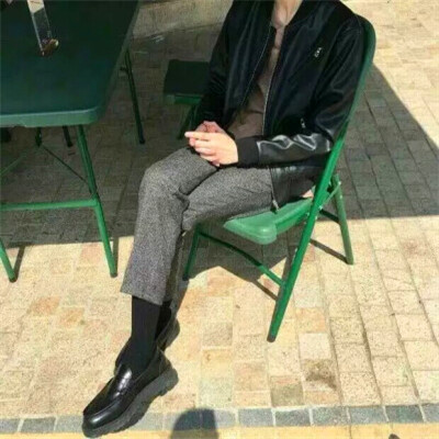 成熟男生头像图片真人