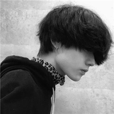 黑白头像男真人成熟图片