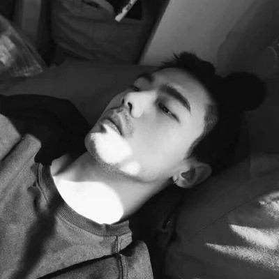 黑白头像男真人成熟图片