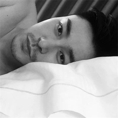 黑白头像男真人成熟图片