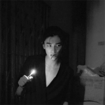 黑白头像男真人成熟图片
