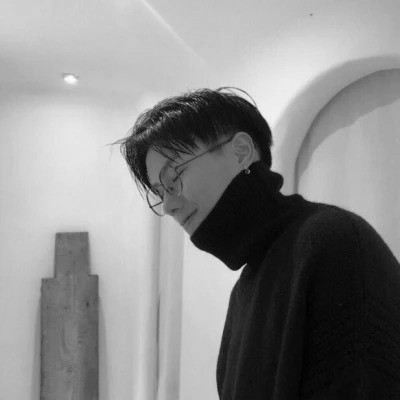 黑白头像男真人成熟图片
