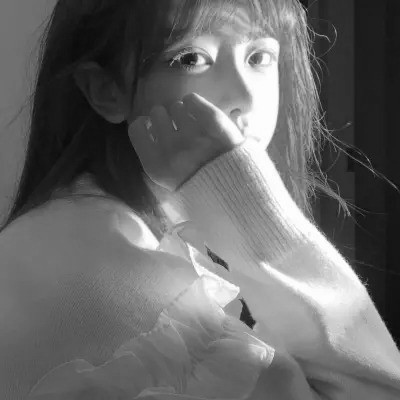 黑白高级头像女