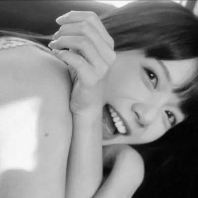 黑白高级头像女