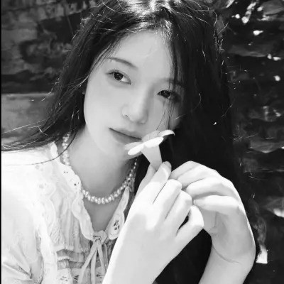 黑白高级头像女