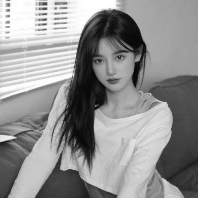黑白高级头像女